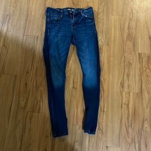 Old Navy rockstar super skinny jeans